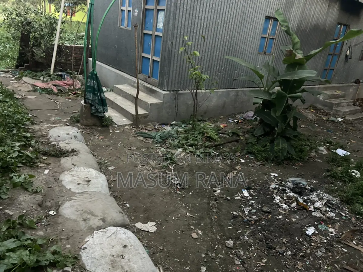 Land with house and land only options
