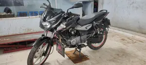Bajaj Pulsar 150 . 2018