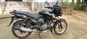 Bajaj Pulsar 150 . 2018