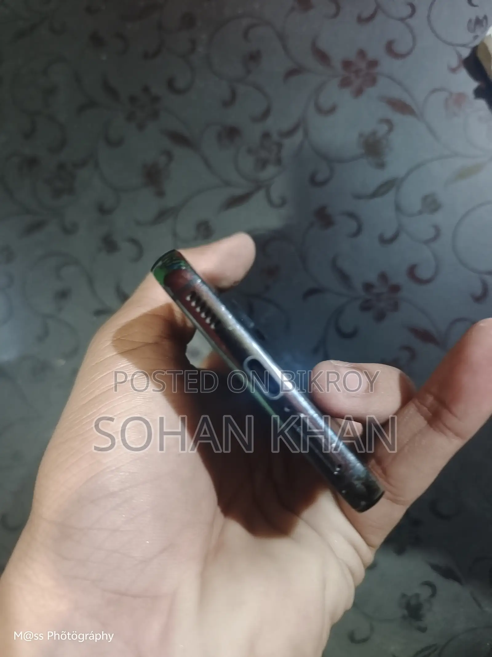 Samsung Galaxy S22 (Used)