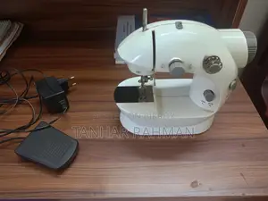 মিনি সেলাই মেশিন