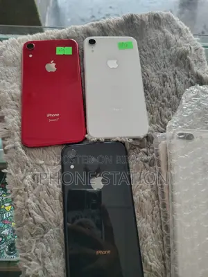 Apple iPhone XR 64 gb (Used)