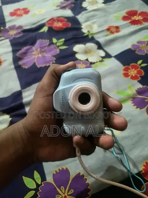 টয় ক্যামেরা