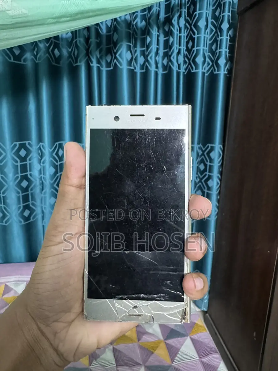 Sony Xperia XZ1 (Used)
