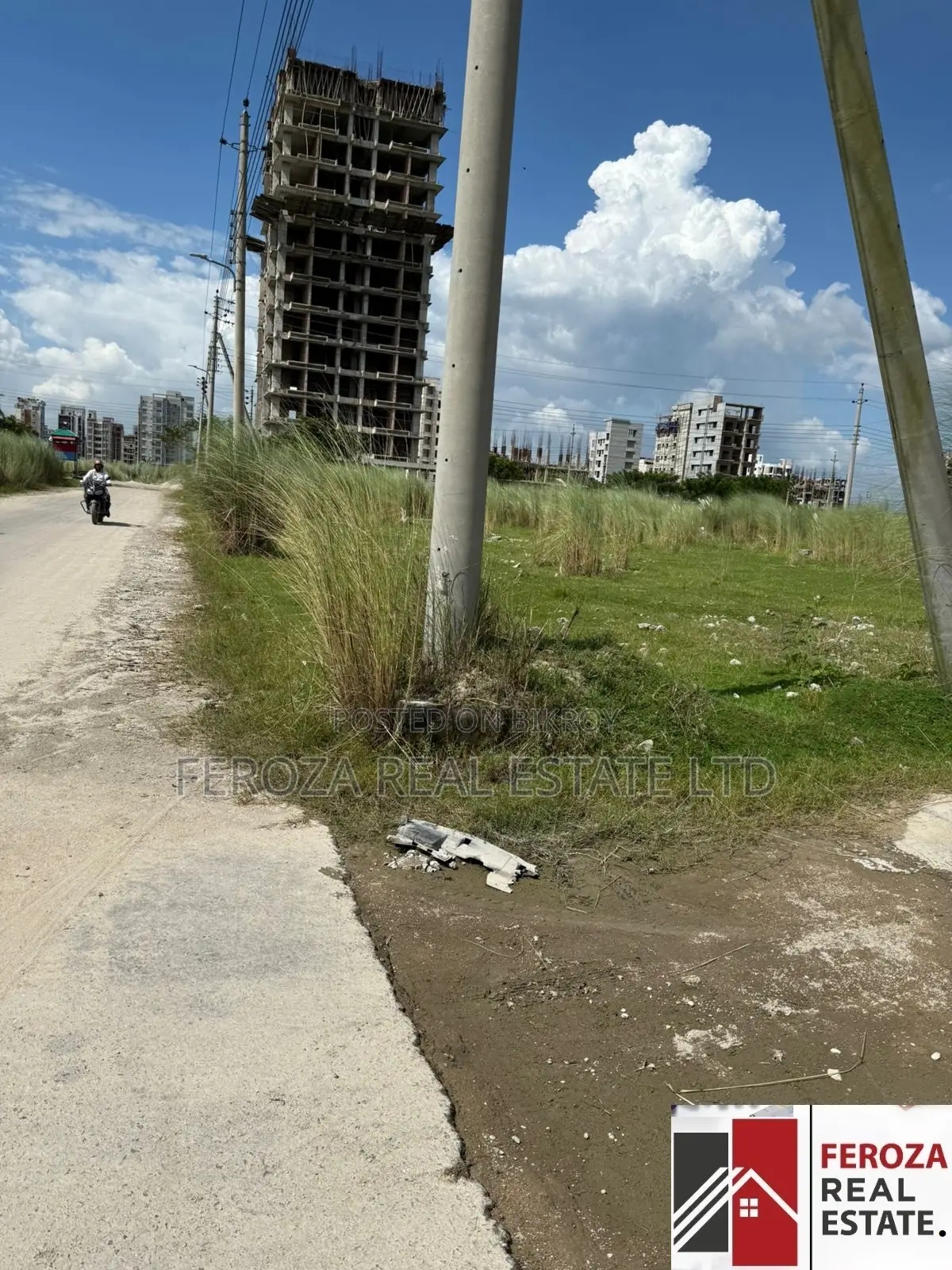Boundary Wall-Plot Block M - 5 Katha Urgent Sale in Bashundhara