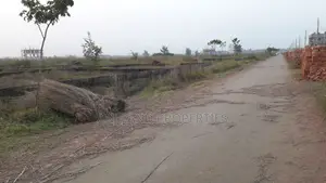 এন-ব্লক ৯-কাঠা প্লট বিক্রয় (সবকিছু অন্তর্ভুক্ত)