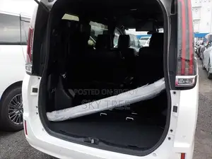 Toyota Esquire Gi Package 2020