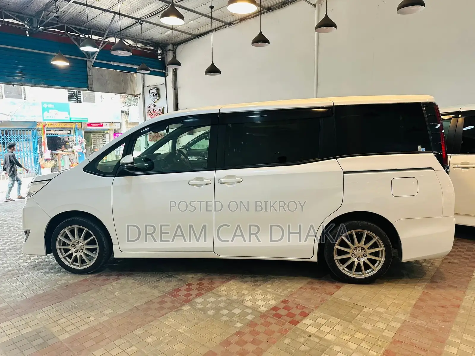 Toyota Noah G 2 Door Power 2021