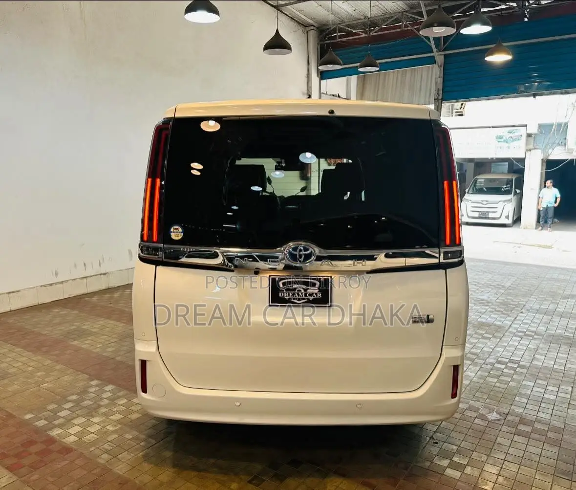 Toyota Noah G 2 Door Power 2021