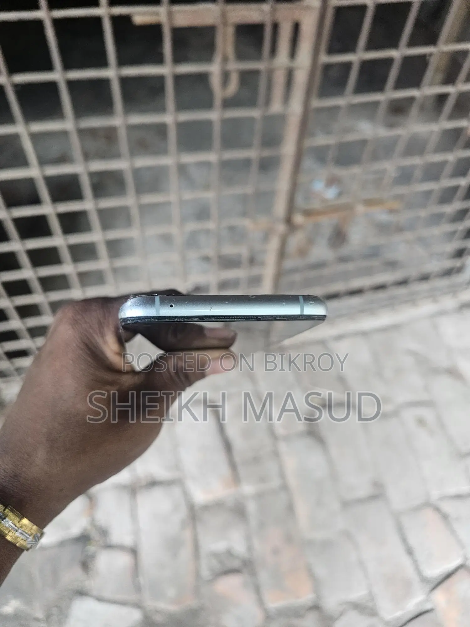 OnePlus 9R . (Used)
