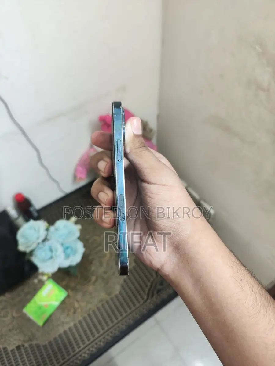 Apple iPhone 12 Pro 128 GB (Used)