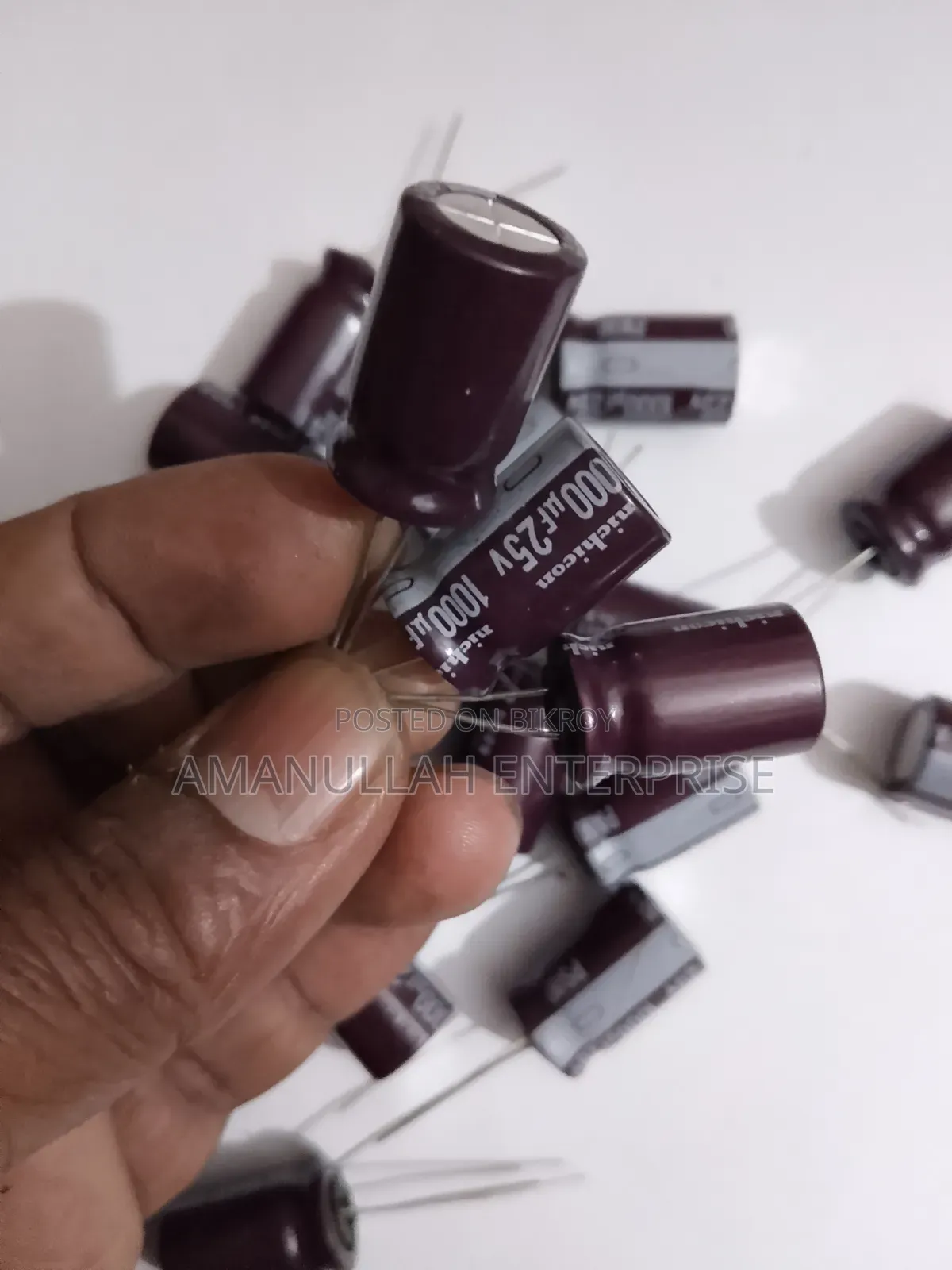 বাংলাদেশে 1000μf 25v ইলেকট্রোলাইটিক ক্যাপাসিটরের দাম | ক্যাপাসিটর (৩ পিস)