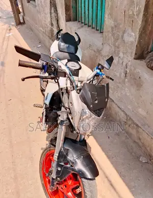 Benelli TNT 150 2006