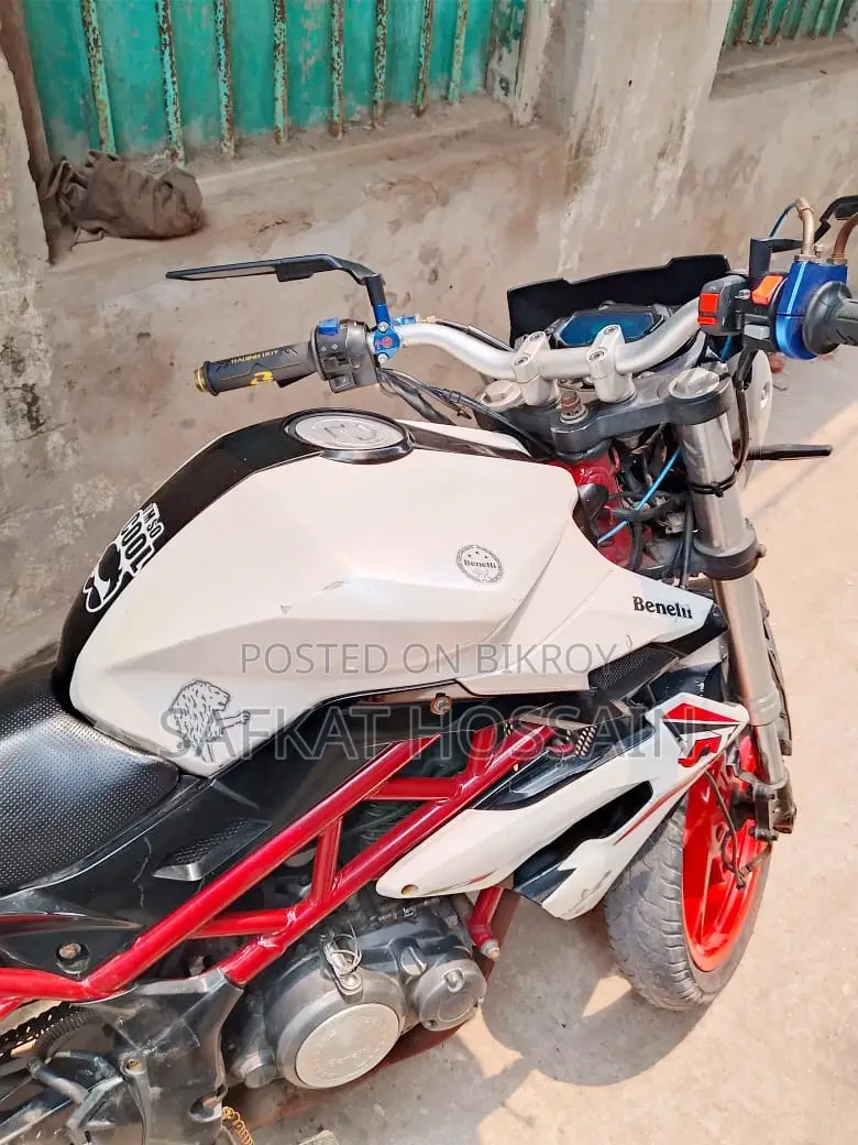 Benelli TNT 150 2006