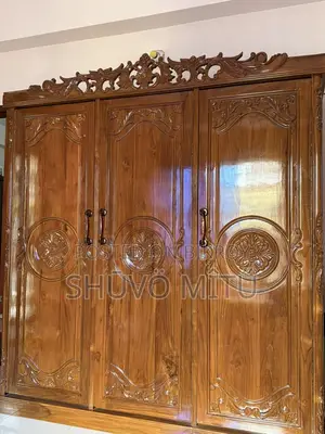 সেগুন কাঠের আলমারি