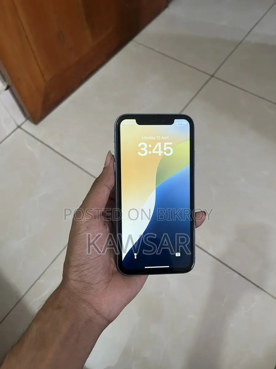 Apple iPhone XR 64GB (Used)