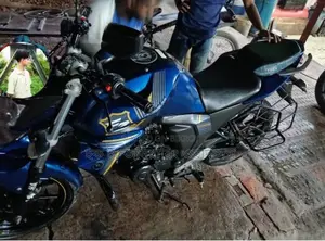 Yamaha FZS 2023