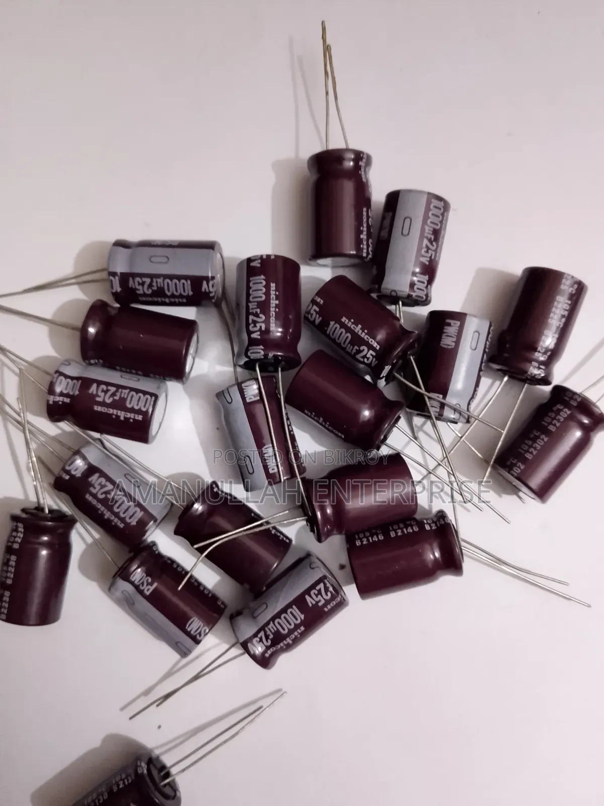 বাংলাদেশে 1000μf 25v ইলেকট্রোলাইটিক ক্যাপাসিটরের দাম | ক্যাপাসিটর (৩ পিস)