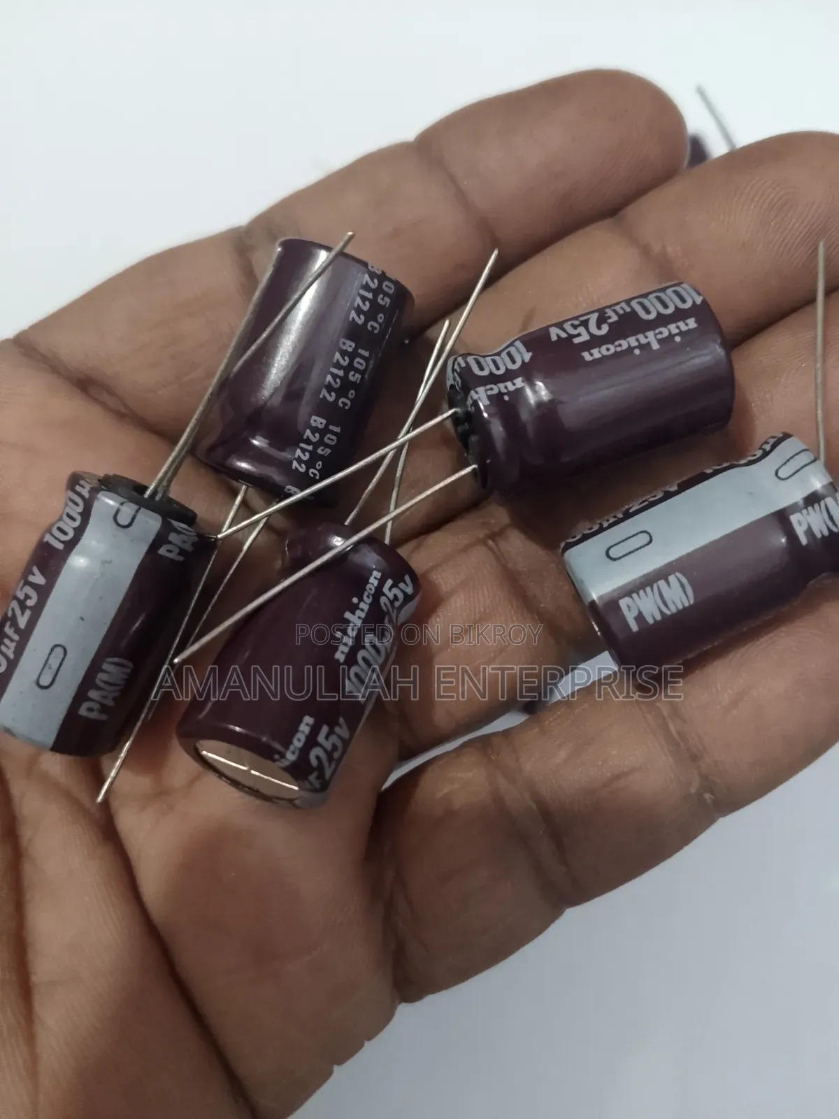বাংলাদেশে 1000μf 25v ইলেকট্রোলাইটিক ক্যাপাসিটরের দাম | ক্যাপাসিটর (৩ পিস)