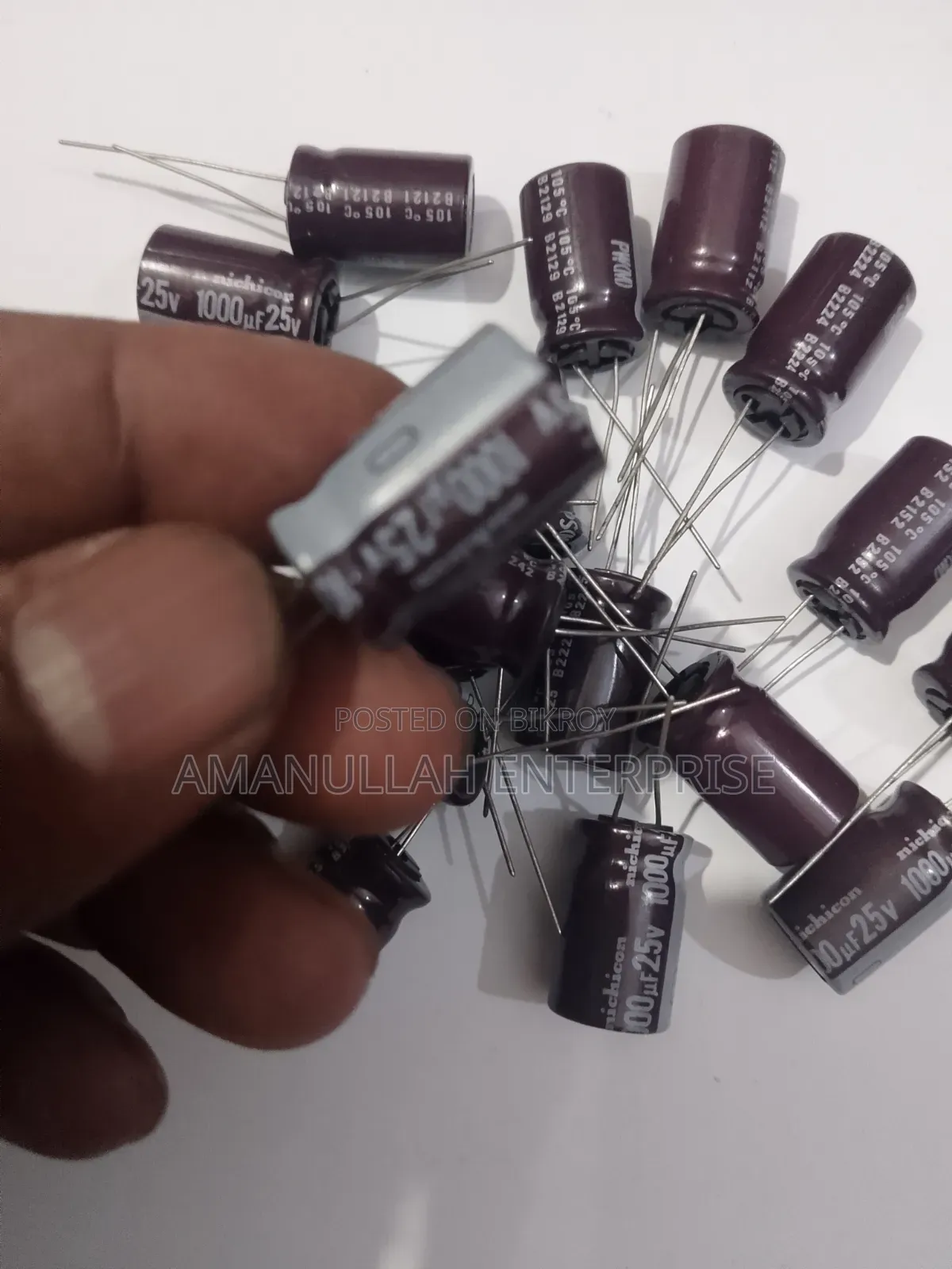 বাংলাদেশে 1000μf 25v ইলেকট্রোলাইটিক ক্যাপাসিটরের দাম | ক্যাপাসিটর (৩ পিস)
