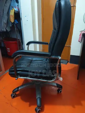 অফিসিয়াল চেয়ার