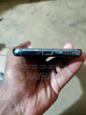 Samsung Galaxy S21 (Used)