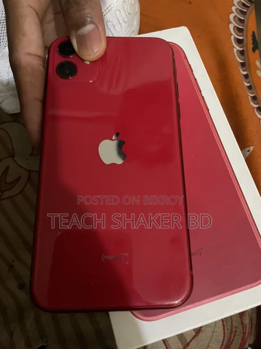Apple iPhone 11 . (Used)