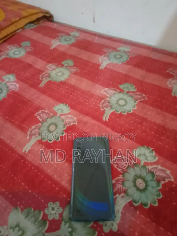 Samsung Galaxy A50 (Used)