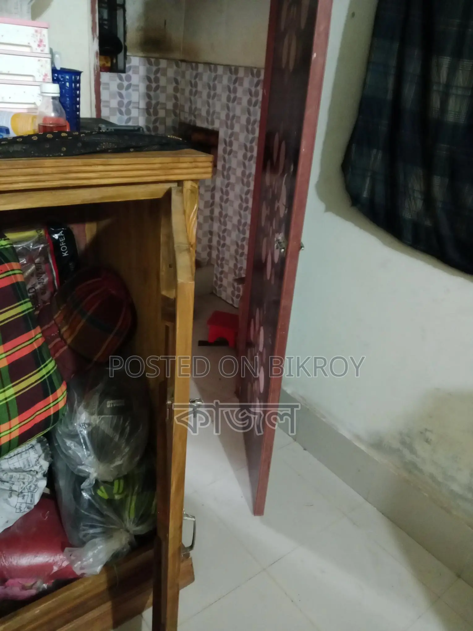 Akashmoni Wood Wardrobe in 100% Fresh Condition