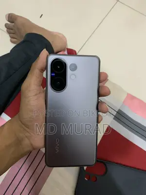 Vivo v60 (Used)