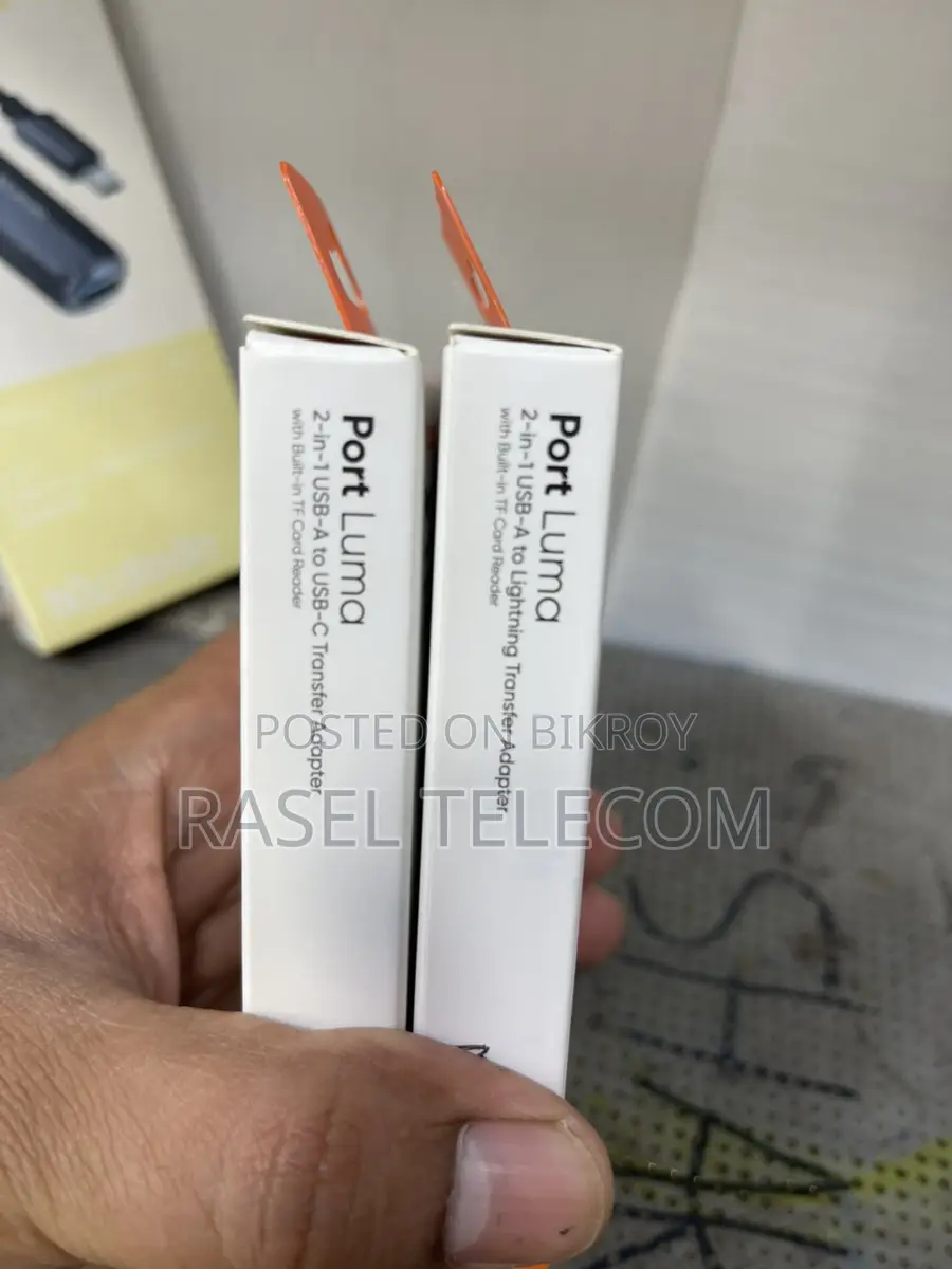 Mcdodo Port Luma – iPhone OTG Adapter with Memory Card Reader
