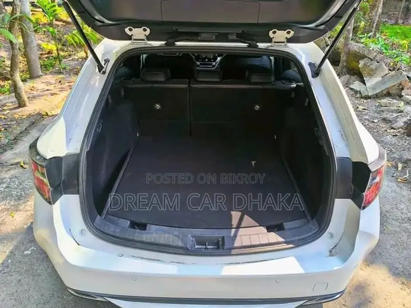 Toyota Corolla Touring WXB Pearl 2020