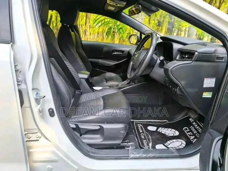 Toyota Corolla Touring WXB Pearl 2020