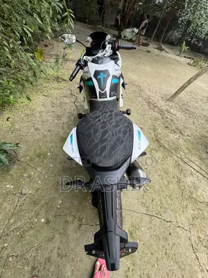 CFMoto 300SR 2025