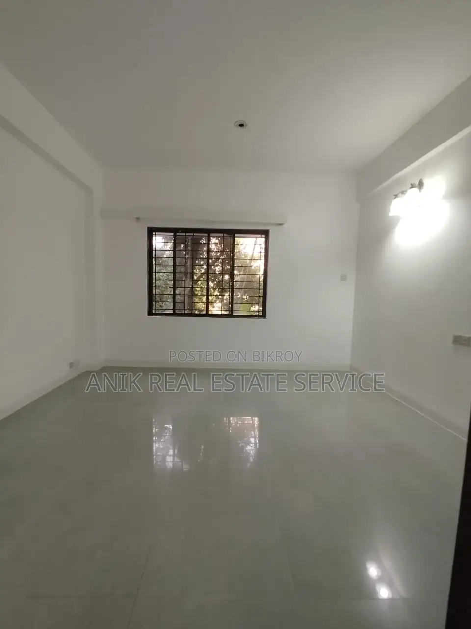 গুলশান ২-এ ভালো মানের ৩ বেডরুমের আনফার্নিশড ফ্ল্যাট ভাড়া