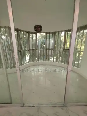 গুলশান ২-এ ভালো মানের ৩ বেডরুমের আনফার্নিশড ফ্ল্যাট ভাড়া