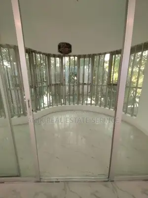 গুলশান ২-এ ভালো মানের ৩ বেডরুমের আনফার্নিশড ফ্ল্যাট ভাড়া