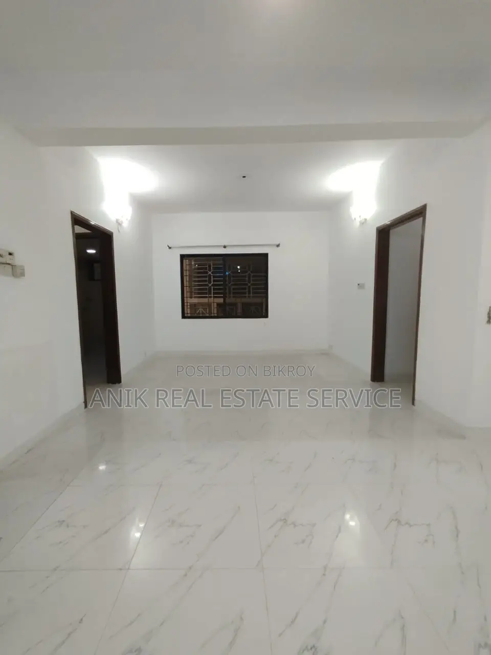 গুলশান ২-এ ভালো মানের ৩ বেডরুমের আনফার্নিশড ফ্ল্যাট ভাড়া