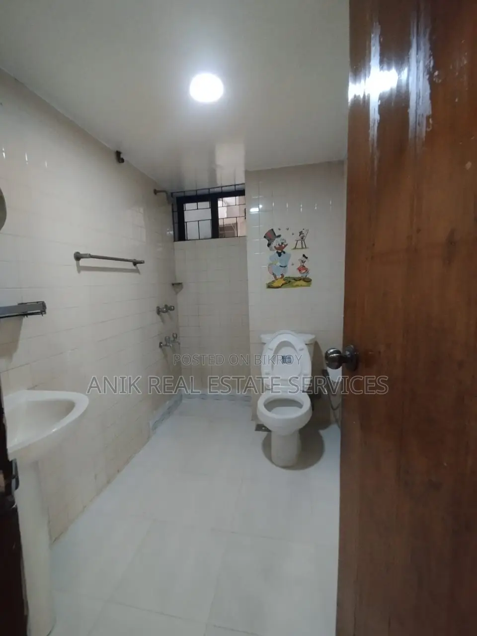 গুলশান ২-এ ভালো মানের ৩ বেডরুমের আনফার্নিশড ফ্ল্যাট ভাড়া