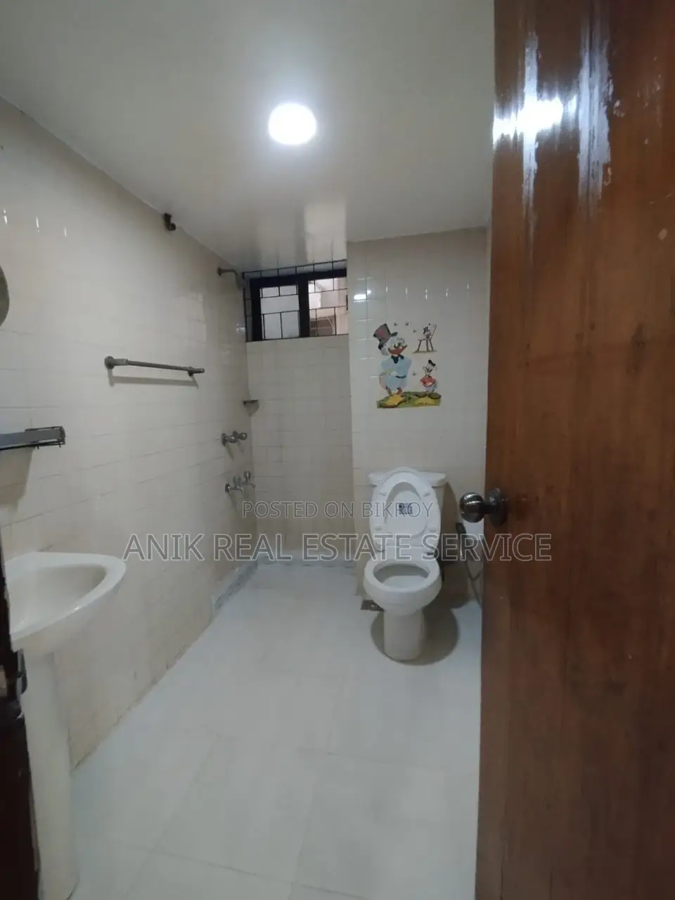 গুলশান ২-এ ভালো মানের ৩ বেডরুমের আনফার্নিশড ফ্ল্যাট ভাড়া