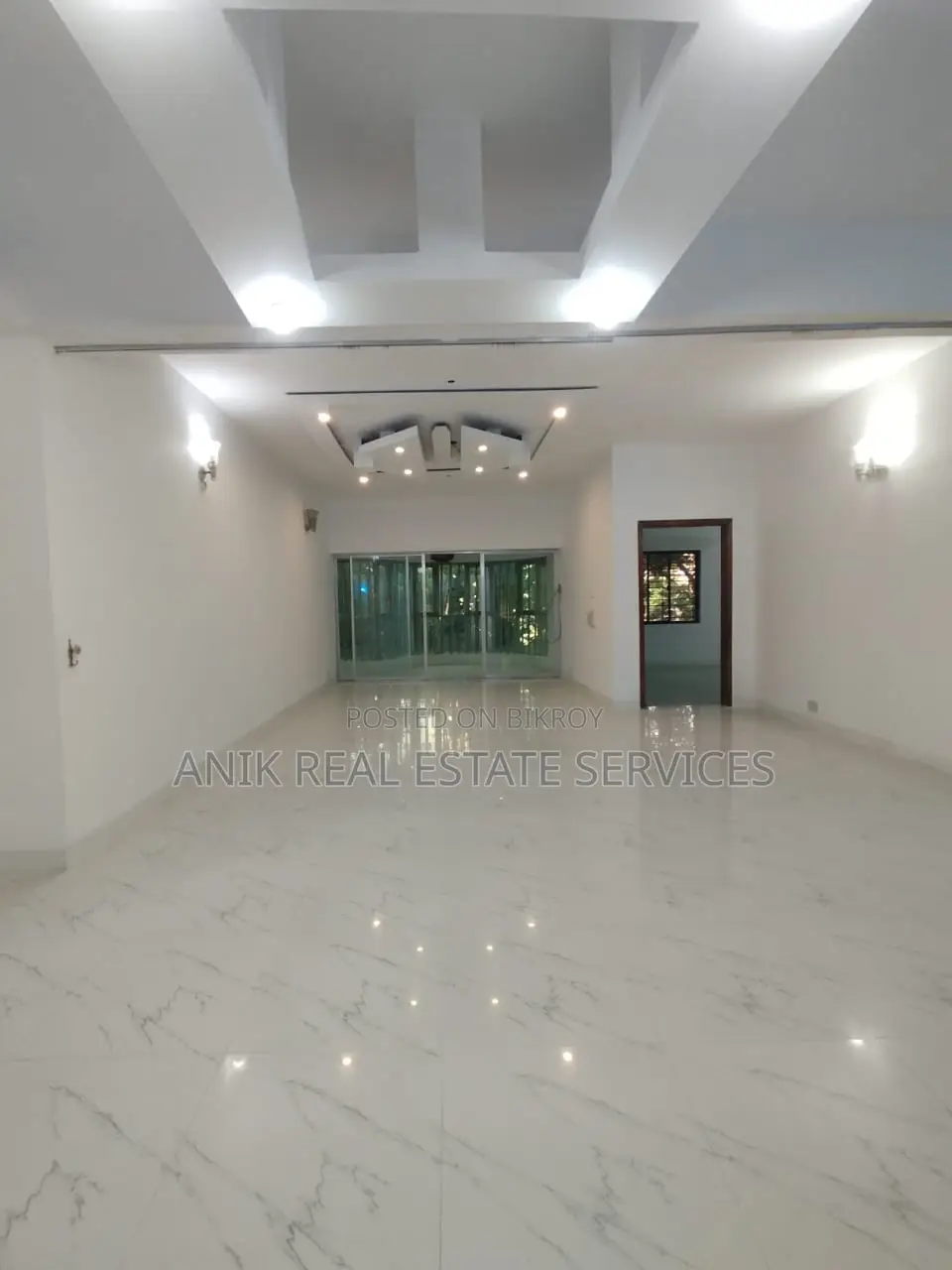 গুলশান ২-এ ভালো মানের ৩ বেডরুমের আনফার্নিশড ফ্ল্যাট ভাড়া