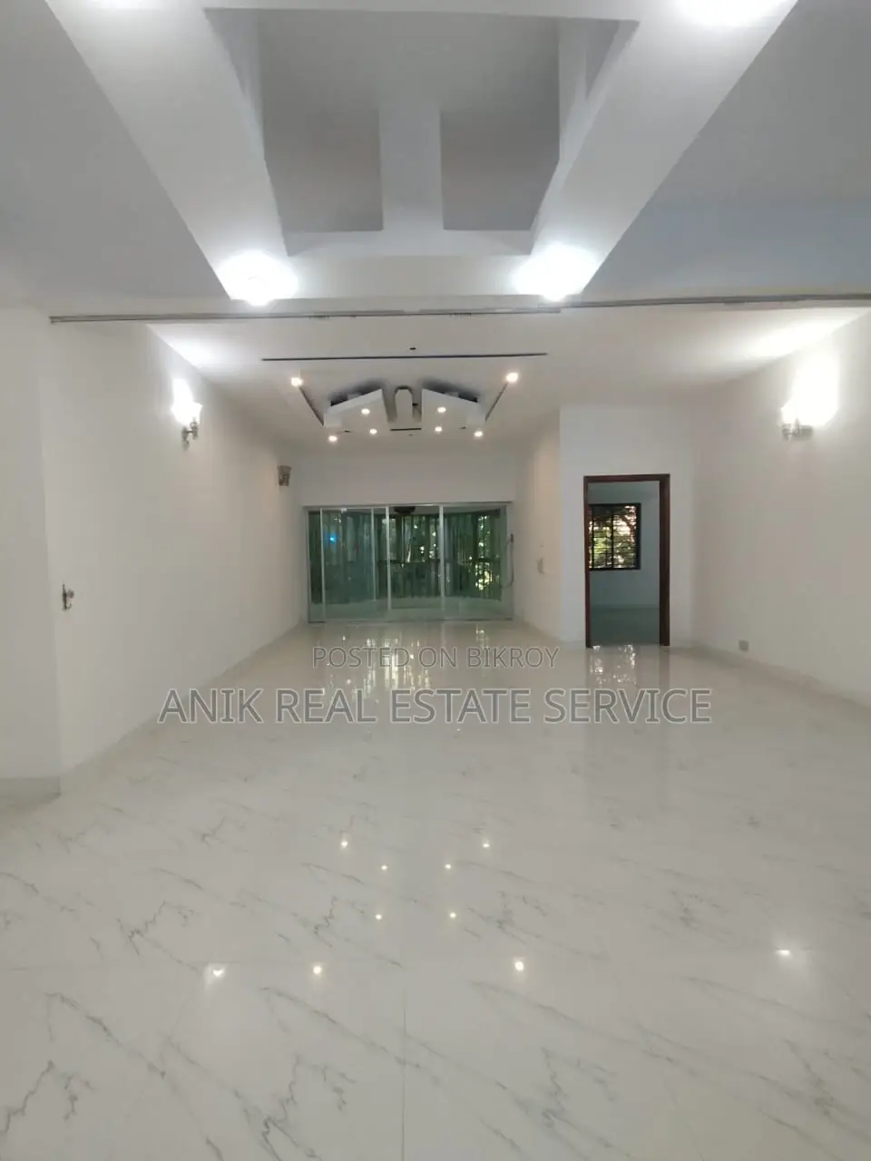 গুলশান ২-এ ভালো মানের ৩ বেডরুমের আনফার্নিশড ফ্ল্যাট ভাড়া