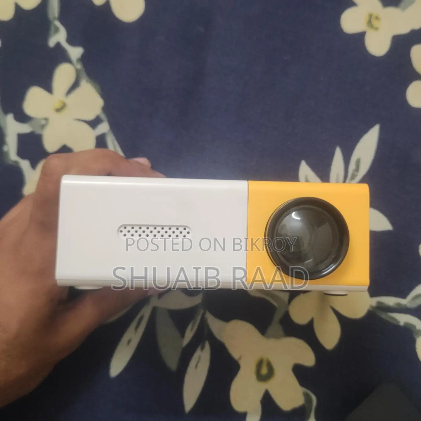 Mini Projector, 60-24 Inch.