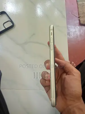 Apple iPhone 11 (Used)
