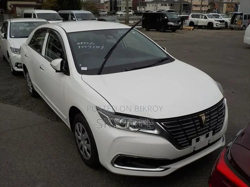 Toyota Premio F Package. 2020