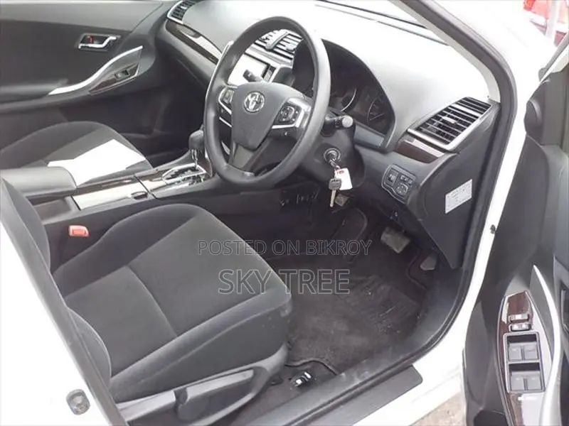 Toyota Premio F Package. 2020