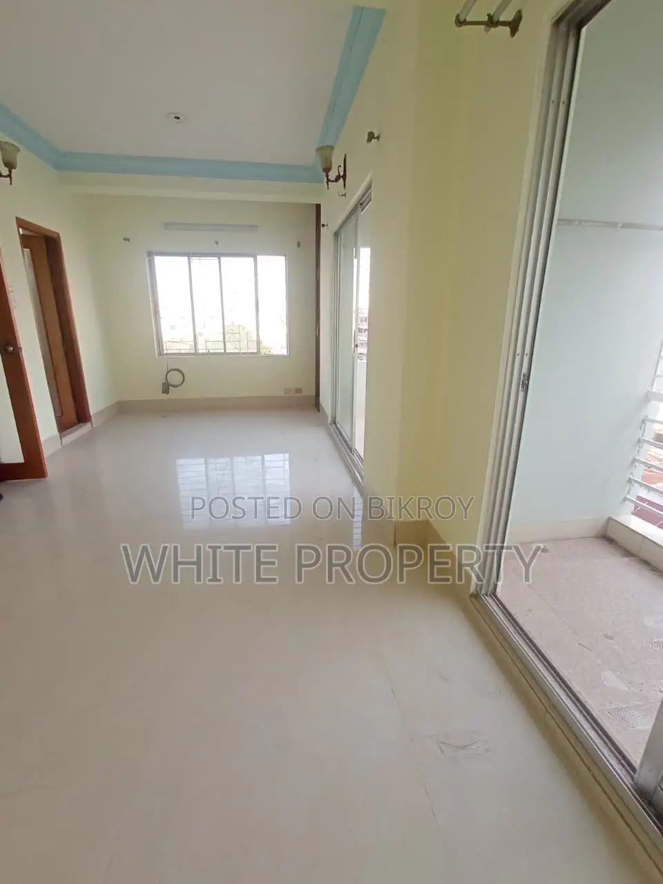 Middle Badda apartment sale