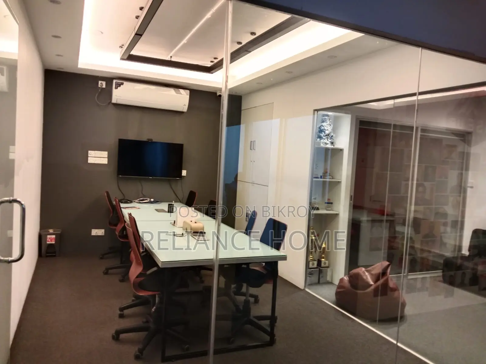 Attractive Commercial Office Space for Sale!