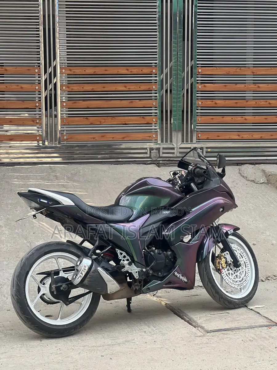 Suzuki Gixxer SF . 2023