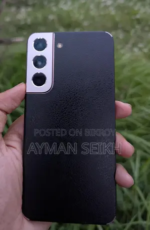 Samsung Galaxy S22 . (Used)